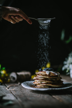 sweetoothgirl:  Blueberry Lemon Pancakes  