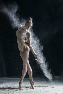 lordbyron44:  Ballerina Elena Archipova - Photo by Alexander