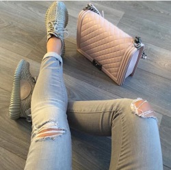 nikepvssy:  nomediocre:  🌼  Ig- Nikepvssy_  💦