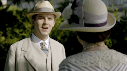 keanu-reevess: Favorite Downton Abbey character:  ↳ Matthew