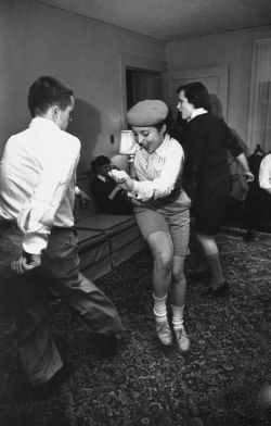 fawnvelveteen:    Lisa Larsen, Jitterbug dance party, 1954  