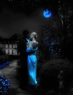 coollovepassion:  “And, in the endThe love you takeis equal to the love you make.”― Paul McCartney  Blue moon