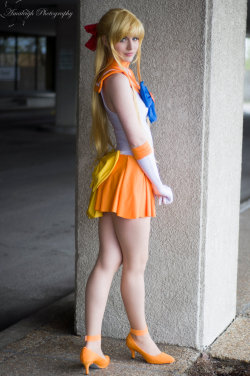 cosplayandanimes:  Sailor Venus - Sailor Moon source 