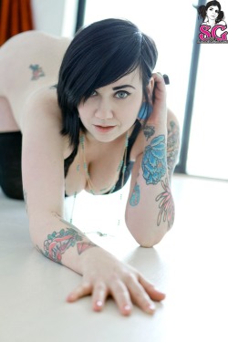 sglovexxx:  Quinne Suicide