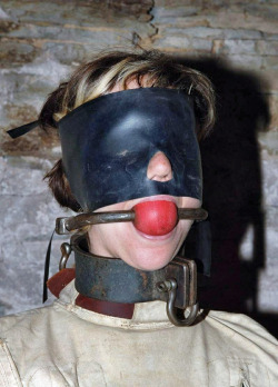 3-holes-2-tits:  A makeshift blindfold can be cut rather easily