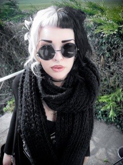 hannamecsery:  goth | via Tumblr a We Heart It-on - http://weheartit.com/entry/134886082