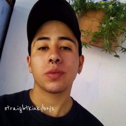 straightkinkyboys:  Eduardo / 20 años / Estado de MéxicoAquí