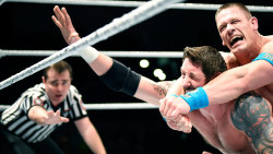 fishbulbsuplex:  John Cena vs. Wade Barrett