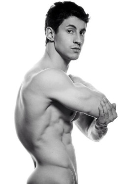 mitos:  Cristopher Aldae by Sean Gomes (2013) 