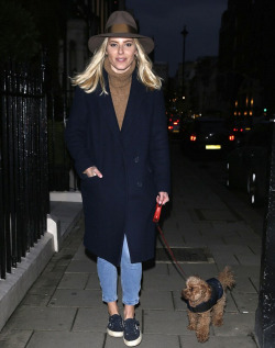 uk-celebs-style:    Mollie King out in London.