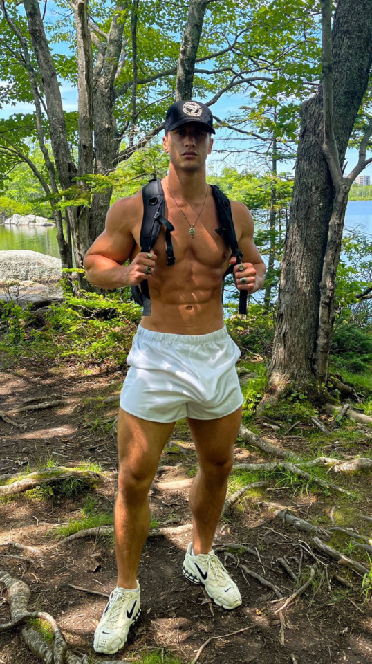 lusterofmales-deactivated202212: