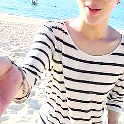 mintytaemin:  Taemin showing a seashell but then it suddenly