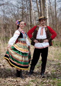 polishcostumes:  Regional costumes from Lublin, Poland [source].