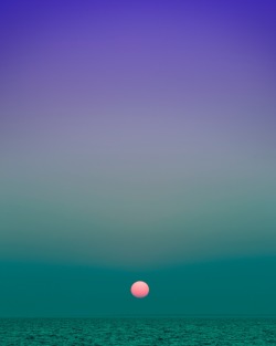 saatchiart:  Eric Cahan captures the natural gradient of the