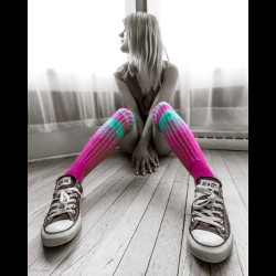 luvmycrazyboyz:  #converse #conversegirl #longsocks #splashofcolor