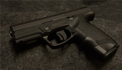 gunrunnerhell:  Steyr M9-A1 A rather futuristic looking polymer