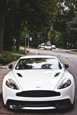 fullthrottleauto:  Aston Martin Vanquish S (by Felix Legault