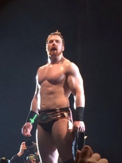 sheamuscelticprincess:  As I said, sheamus your body kills me…