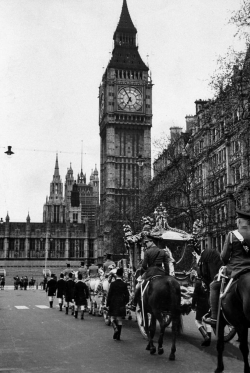 onlyoldphotography:  Carl Mydans: A view of Big Ben in London,