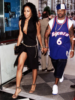 selena-aaliyah-lefteye:  Aaliyah and Damon Dash