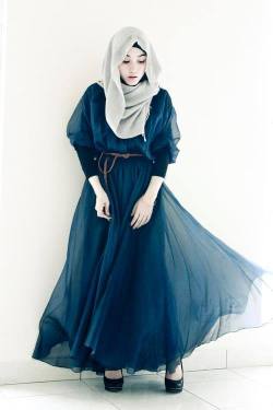 canadianzenscavengerhunt:  Hijab fashion photography is just