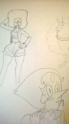 bubblegum-waifu:  Garnet: So Pearl. What do you think of my shorts?