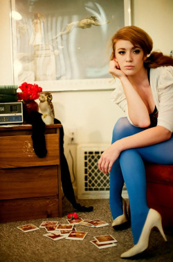 tightsobsession:  tightsobsession:  Blue tights and heels.  Throwback