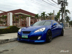 rotaculture:  Hyundai Genesis sitting pretty on those P45s