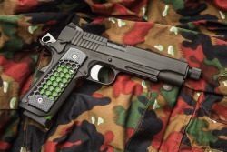 stickgunner:   Dahmer Arms grips on the Sig Sauer 1911 GSR. If