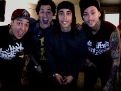 maydayashlee:  Pierce The Veil 