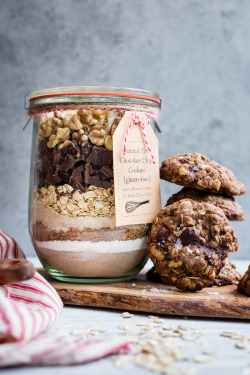 sweetoothgirl:  gluten-free oatmeal teff chocolate chip cookies