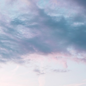 lavendervalar:    Iridescent.mp3photos byðŸŒ™   