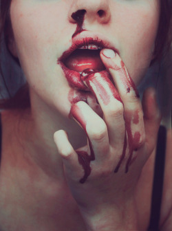 lucullan-lolita:  http://darlingambrosia.tumblr.com