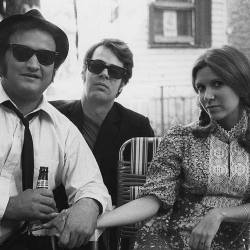 deathhasnomercy:John Belushi, Dan Aykroyd, Carrie Fisher