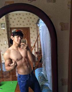 j-aime-asian-men:  Ahem 