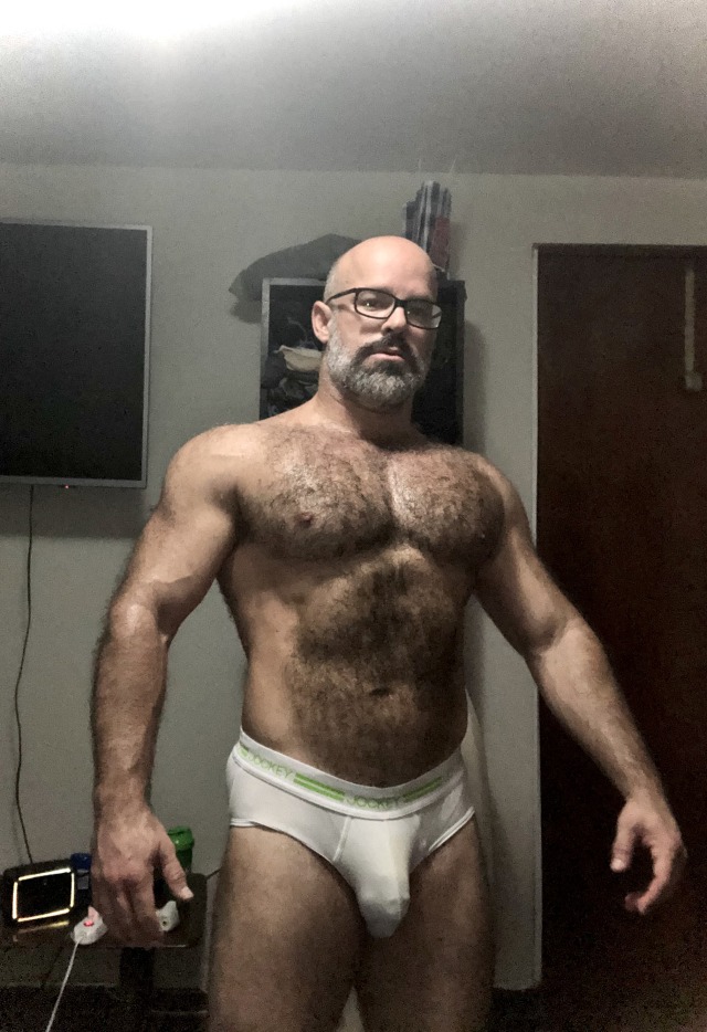 chrishairychest:Instagram: christiandelariv