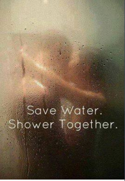xxfear:  Shower together na We Heart It. 