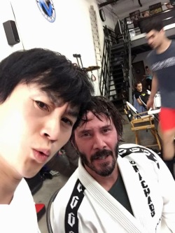 gutsanduppercuts:  Keanu Reeves training for “John Wick 2”.
