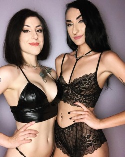 everydaysadism:  Time for some Sunday sinning with @nikkinyx_