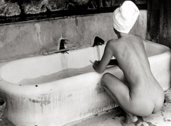 larmesderos:  Sulphur Bath, Big Sur, California, par Ellen Auerbach, 1949 