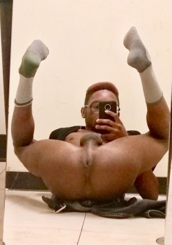 fleshofthedark:  holedigguh:  @prettybrownbwoypussy   Nice!———#TrustInTheFlesh