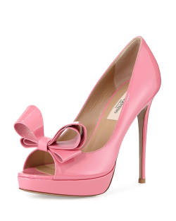 lockedinpinkandsatin:  Love this pair of shoes for my sissies.