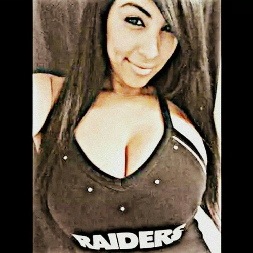 A great friend and a bonafied milf the home girl @alicia_jessicaa I’m sure all you raider fans will love her since she is die hard Raiders fan. Give her a follow #barriogirls #milfmonday @alicia_jessicaa @alicia_jessicaa @alicia_jessicaa @alicia_jes