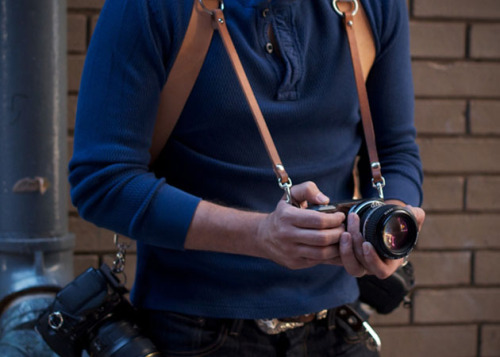 brain-food:  The MoneyMaker Multi-Camera Strap from the team at Holdfast Gear  
