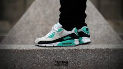 sweetsoles:  Nike Air Max 90 wmns ‘Clear Mint’ (by Maxi Strk)