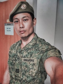 asianarmyhunks:  Fuck. That thick piece of man meat between this