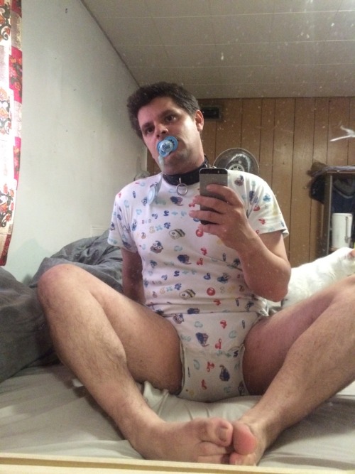 luvdiaperz:  Itâ€™s great training for Diaperboys to spend an hour a day sitting in front of a mirror looking at themselves. Every Daddy returning their boy into diapers should do this. It helps in building in their new condition to their identity.  