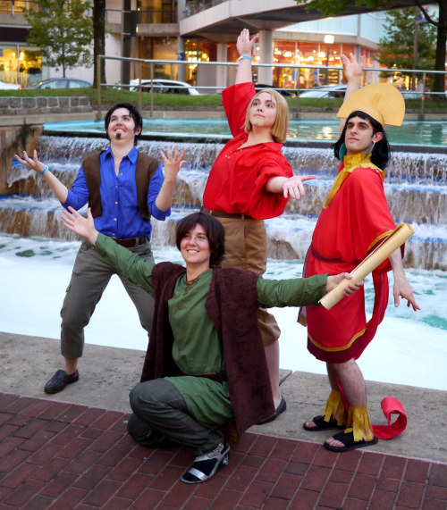 koalasrdelicious:  lithefider:  Photos I took of Alexa and Cait, who were Tulio and Miguel from Road to Eldorado!  Bonus Hiccup and Emperor Kuzco.  hey guys Lithe got awesome pictures of Cait and I! Wooo! 