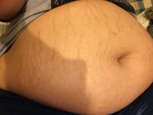 akemicakes:  Belly button differences.. full, kinda stuffed, super stuffed. 