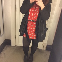 dancinginthesymphony:  How cute (boring) was my outfit today?